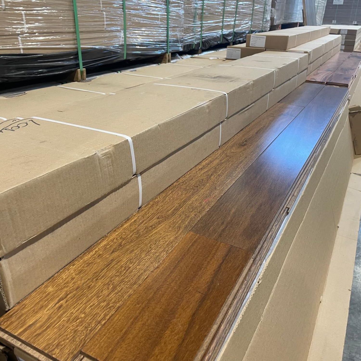 Hardwood – Sucupira – Brazilian Chestnut – 5 x 3/4″ – Preta – Satin Natural Finish